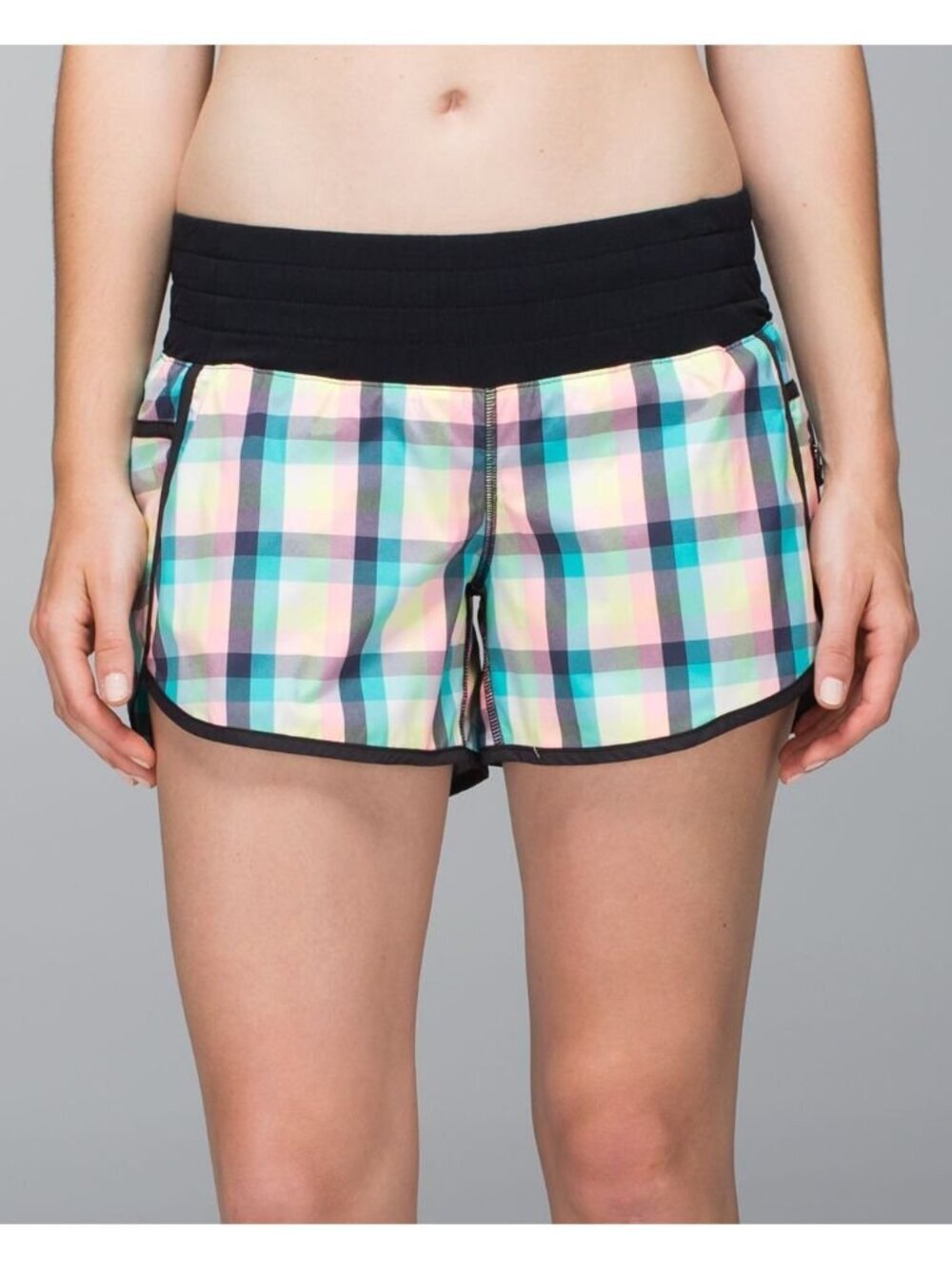 Lululemon Tracker Short II 2-Way Stretch Size 8 Pastel Blue Pink Plaid Running